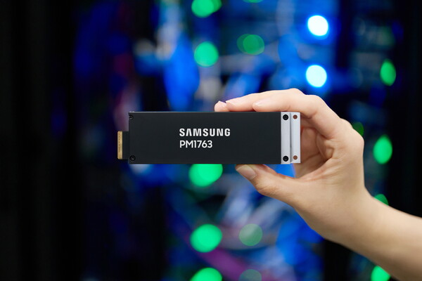 삼성전자, AI 인프라에 최적화된 기업용 SSD PM1763 양산 /삼성전자