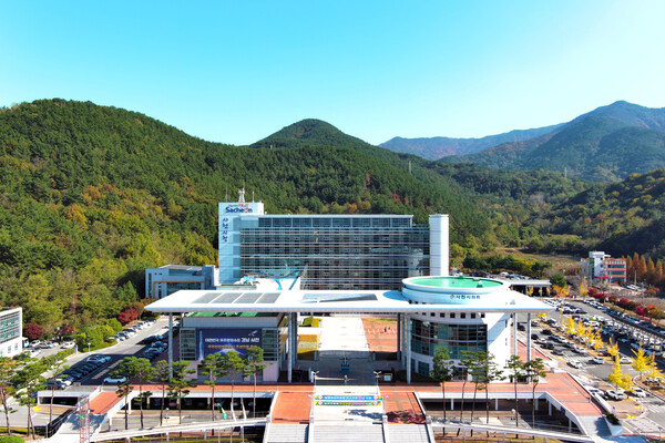 경남 사천시청 전경. /사천시