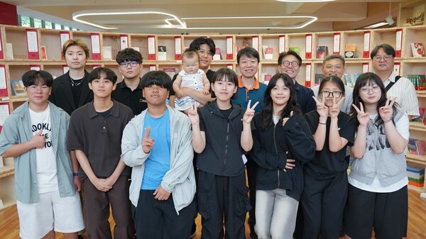 씨네숲 청소년들 단체사진 /영풍