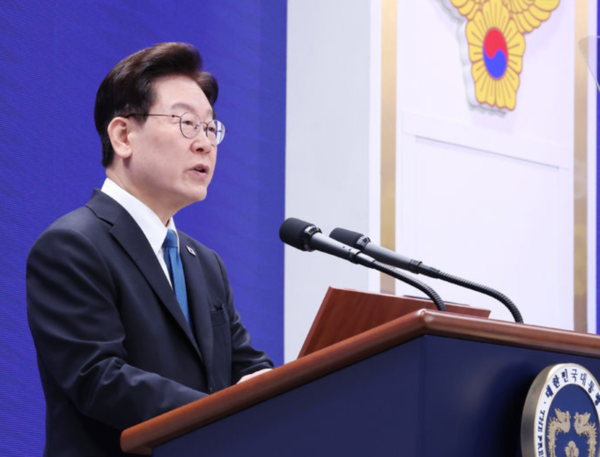 이재명 대통령이 21일 서울 서대문구 경찰청에서 열린 제81주년 경찰의 날 기념식에서 기념사를 하고 있다. /뉴시스